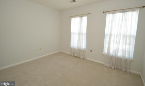 6317 Alderman Dr, Alexandria VA 22315-3731 exterior