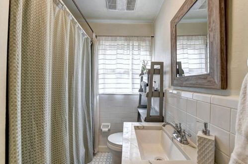 1631 Dresden Dr, Atlanta GA 30319-3633 exterior