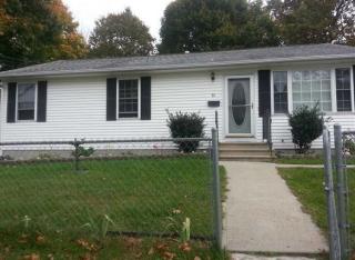 81 Luna St, Providence RI  02904-2434 exterior