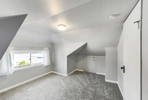 2713 77 Ave, Chicago IL 60707-1406 exterior