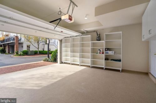 604 Frd Lndg Way, Alexandria VA 22314-3887 exterior