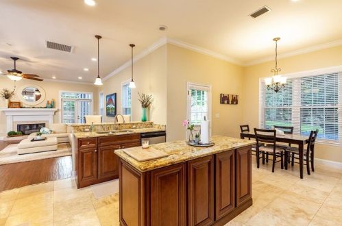 15704 Mifflin Ct, Tampa FL exterior