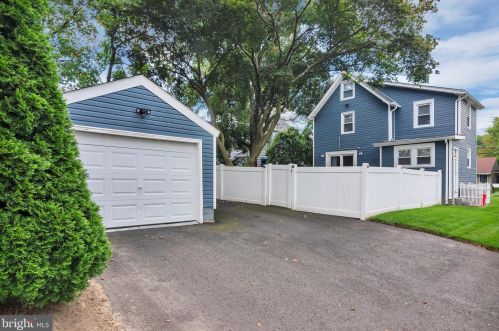 501 Rhoads Ave, Tavistock NJ  08033-2931 exterior