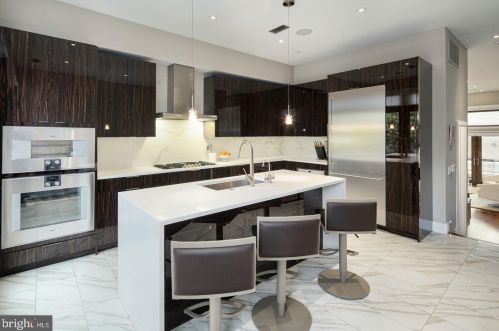 308 2nd St, Philadelphia PA 19133-0040 exterior