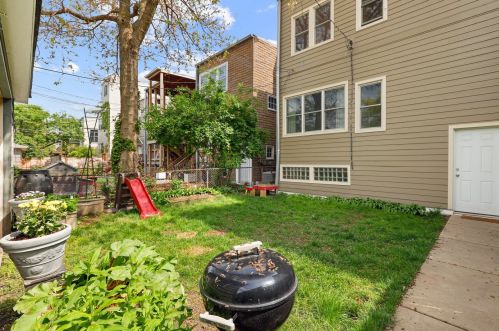 1466 Farragut Ave, Chicago IL 60640-1010 exterior