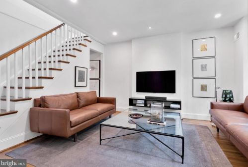 418 5th St, Washington DC  20003-2051 exterior