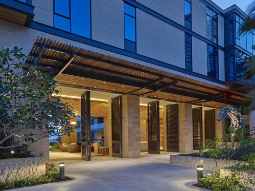 1388 Ala Moana Blvd, Honolulu HI  96814 exterior