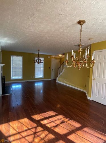 2534 Oakland Spring Dr, Lithonia GA  30039-7961 exterior