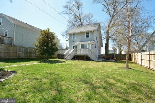 2411 30 St, Washington DC 20018-1532 exterior