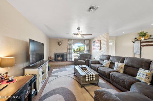 10302 Calle Del Este, Tucson AZ  85748-6845 exterior