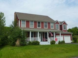 1305 Calamus Ln, Volo, IL 60030-3519