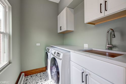 2143 Thomas St, Chicago IL 60651-3248 exterior