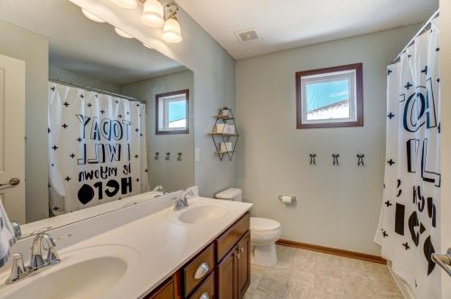 3195 Maureen Ln, Stillwater MN 55082-7036 exterior