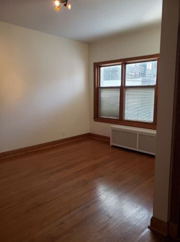 3217 Southport Ave, Chicago IL 60657-3228 exterior