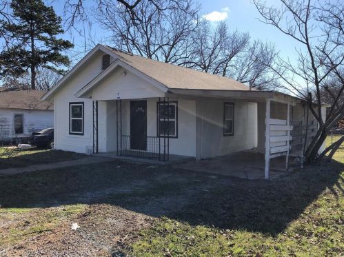 500 Heron St, Denison TX  75020-6322 exterior