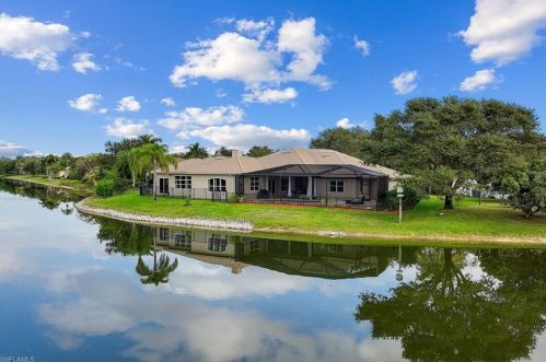 14479 Jekyll Is Ct, Naples FL 34119-4815 exterior