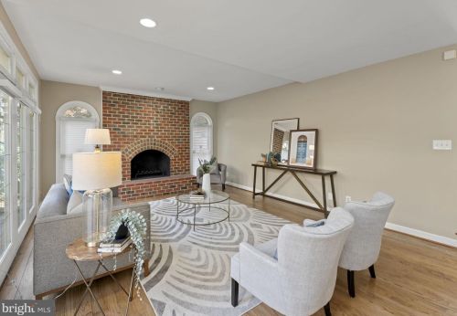 207 Glendale Ave, Alexandria VA 22301-2452 exterior