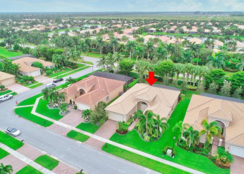 10468 Whitewind Cir, Boynton Beach FL 33473-7881 exterior