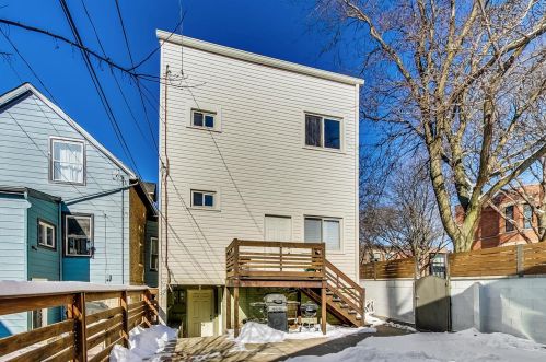 2501 Superior St, Chicago IL 60644-1326 exterior