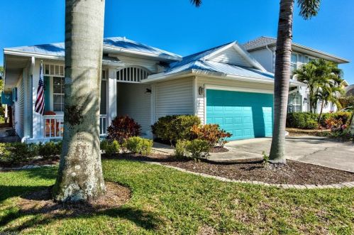 551 91st Ave, Naples, FL 34108-2420