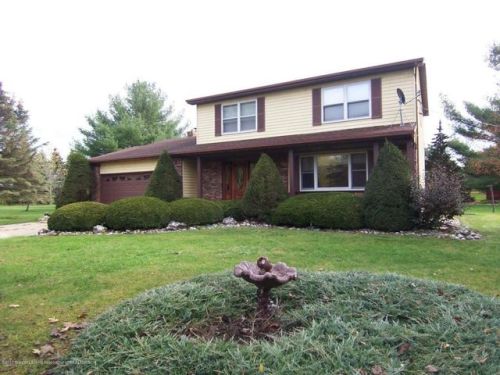 11475 Wood Rd, Dewitt, MI 48820-7992