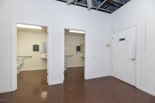 7632 Westnedge Ave, Kalamazoo MI  49002-6311 exterior