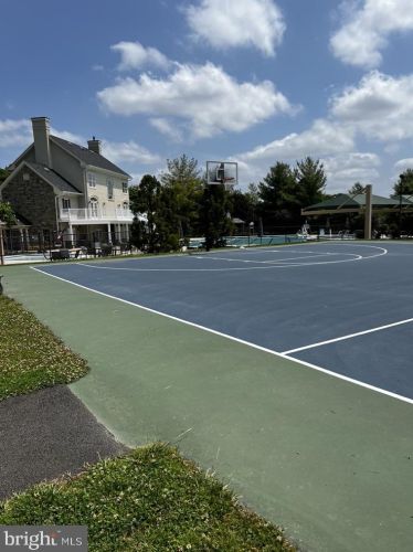 10417 Heathside Way, Rockville MD 20854-6344 exterior