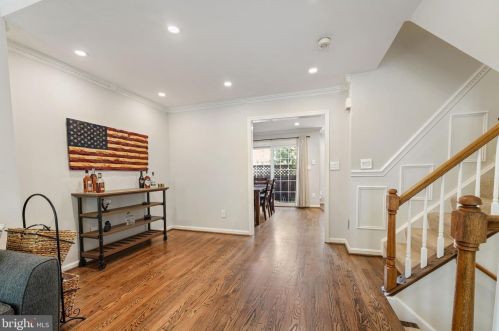 4659 Lambert Dr, Alexandria VA  22311-4942 exterior