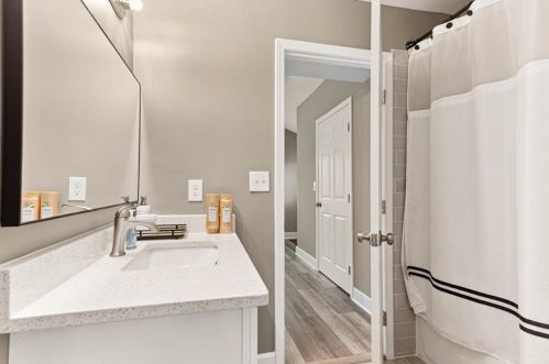 4096 Clay Dr, Atlanta GA  30360-2522 exterior