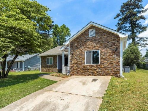 5375 Kirk Dr, Atlanta, GA 30349-5883