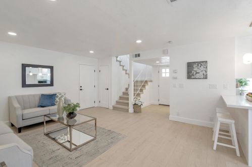 501 Crosslees Dr, San Jose CA  95111-1828 exterior