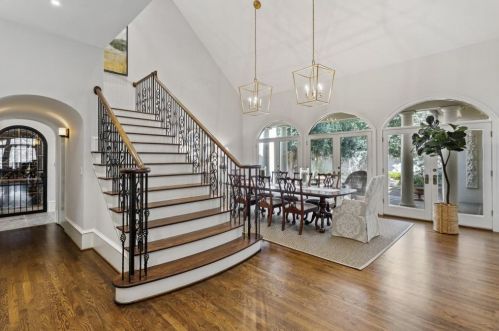 1165 Conway Dr, Atlanta GA 30327-3535 exterior