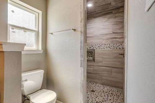 1618 County Rd 913, Burleson TX 76028-7890 exterior