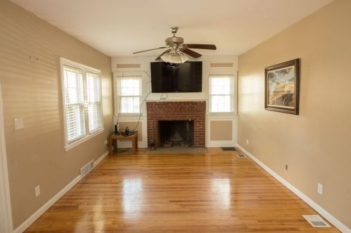 12 Collins St, Danvers MA 01923-2623 exterior