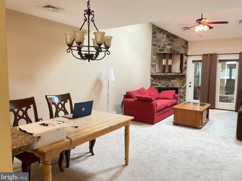 142 Merlin Dr, Hummelstown PA exterior