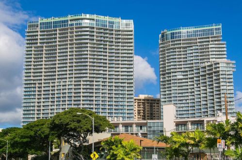 383 Kalaimoku St, Honolulu HI  96815 exterior