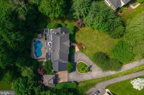 195 Carnoustie Way, Media PA 19063-1856 exterior