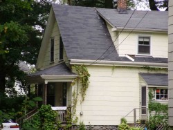 99 Crescent St, Newton, MA 02466-2509