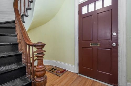 460 Chalkstone Ave, Providence RI 02909-4918 exterior