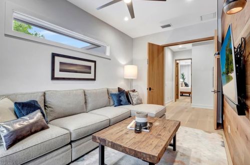 1132 7 St, Naples FL 34102-7334 exterior