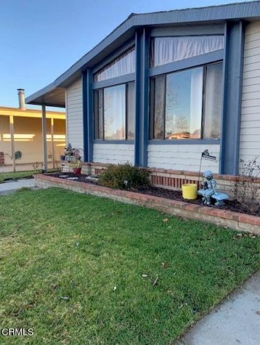 2404 Apple Ln, Oxnard, CA 93036-1554