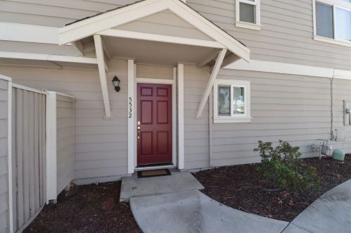 5532 Entrada Cedros, San Jose, CA 95123-1548