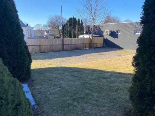 1718 Smith St, Providence RI 02911-2939 exterior