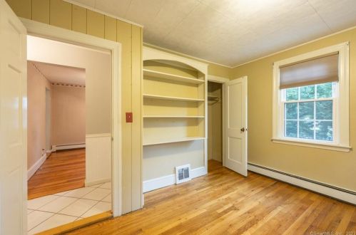 310 Main St, Meriden CT 06450-6047 exterior