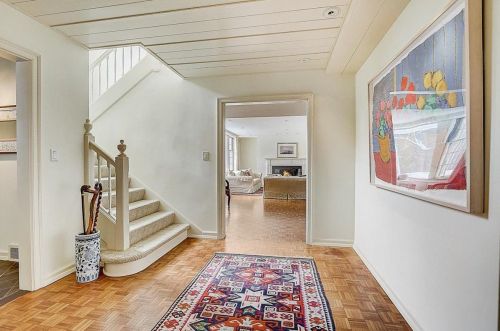 8415 Pelican Ln, Milwaukee WI 53217-2060 exterior