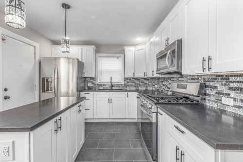 1031 92nd St, Chicago IL 60617-3839 exterior