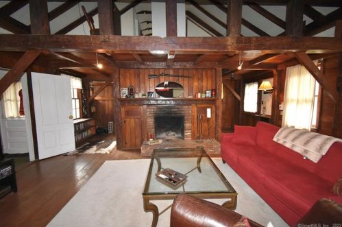 318 Litchfield Rd, Torrington CT 06791-2101 exterior