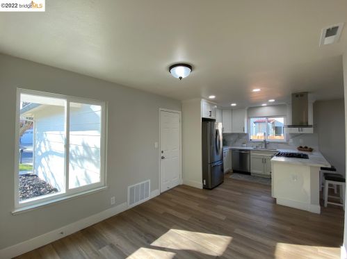 1834 Elkwood Dr, Concord CA  94519-1122 exterior