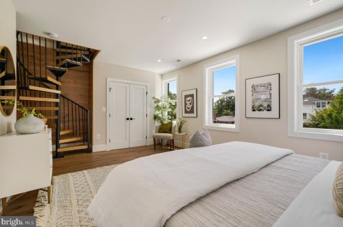 4215 16th St, Washington DC  20011-7005 exterior