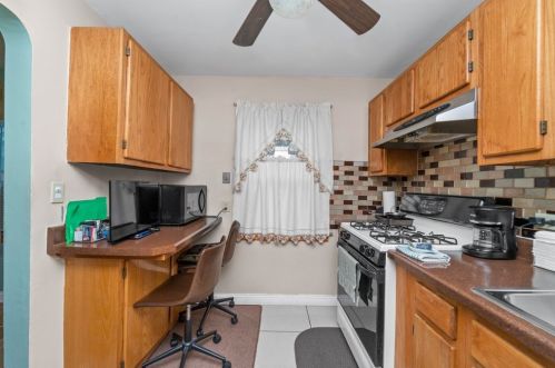 2418 16 Ave, Broadview IL 60155-4015 exterior